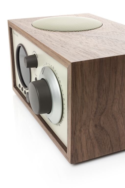 Фото Радиоприемник Tivoli Model One+ Classic Walnut