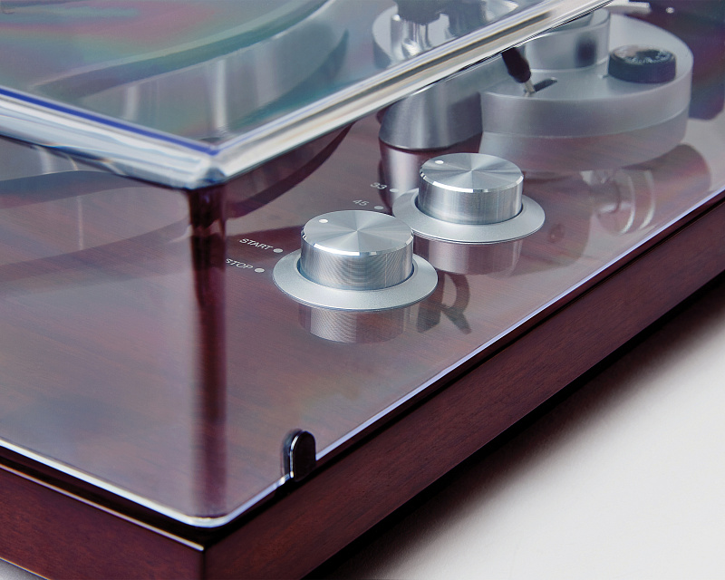 Фото AKAI PRO BT500 Виниловый проигрыватель